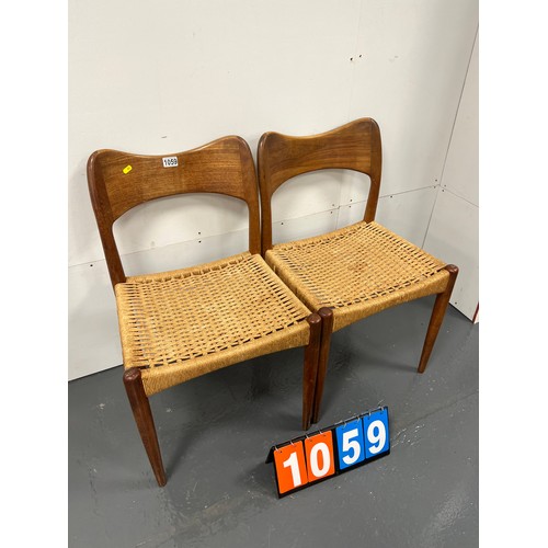 1059 - Pair danish papercord chairs