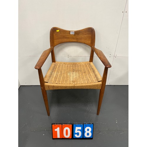 Lot 1058      