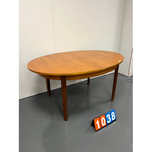 1038 - Mid century teak oval dining table by William Laurence