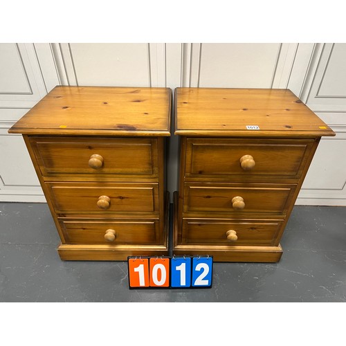 1012 - Pair of solid pine bedside cabinet/ chests