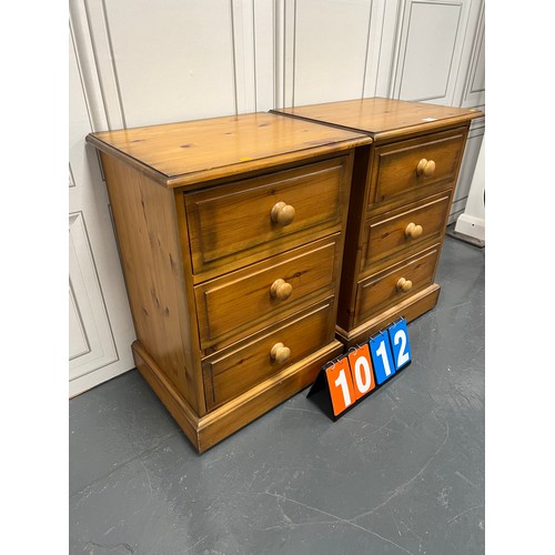 1012 - Pair of solid pine bedside cabinet/ chests