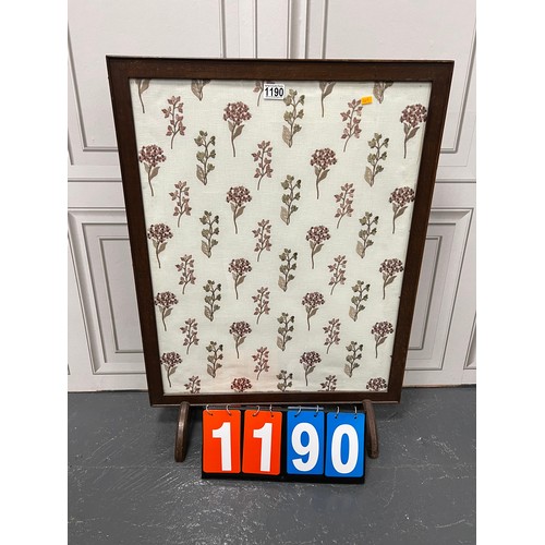 Lot 1190      