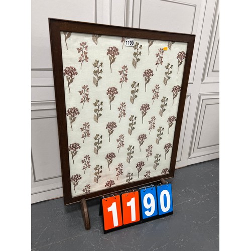 1190 - Vintage firescreen