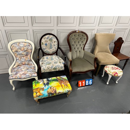 1186 - Dealers delight - 5 vintage chairs + 2 x footstools