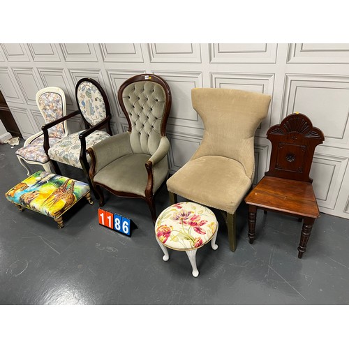 1186 - Dealers delight - 5 vintage chairs + 2 x footstools