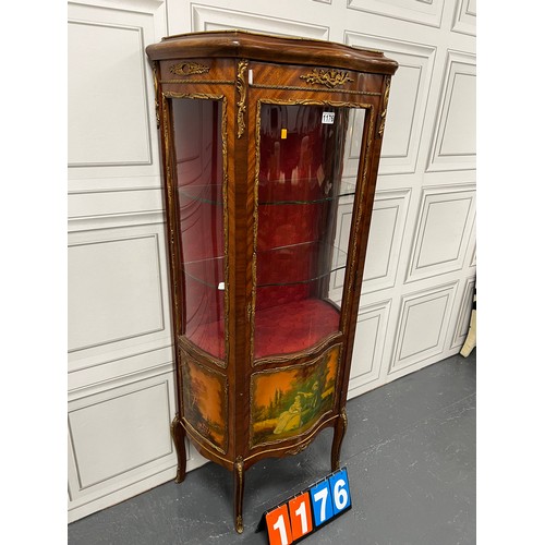 1176 - French vitrine with gilt ormolu mounts