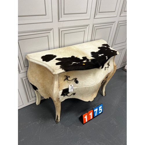 1175 - Vintage chest of drawers in cow hide