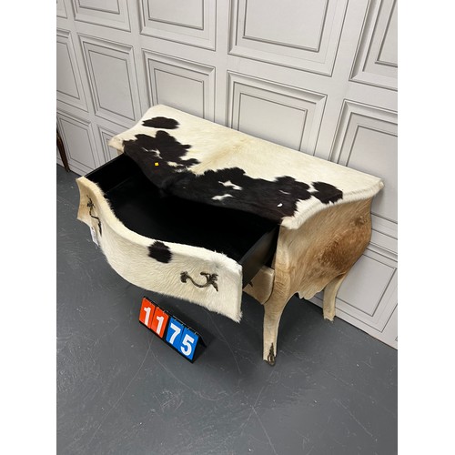 1175 - Vintage chest of drawers in cow hide