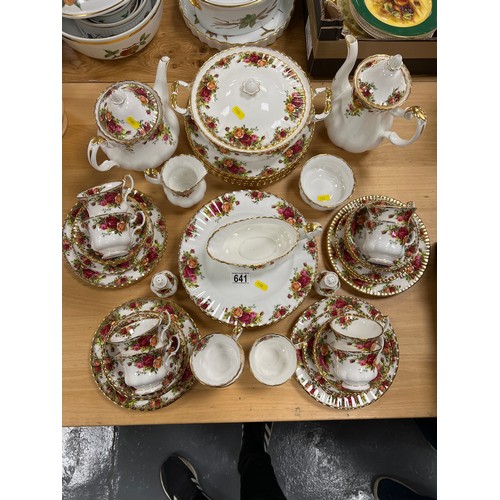 641 - Large selection royal Albert pottery