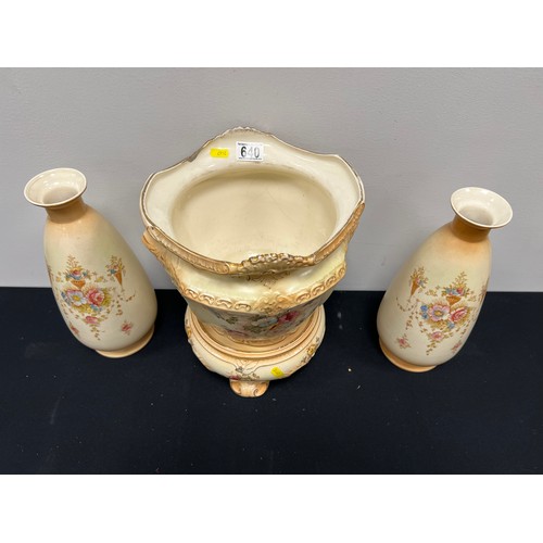 640 - Pair of Victorian crown Devon fielding vase + jardiniere on stand