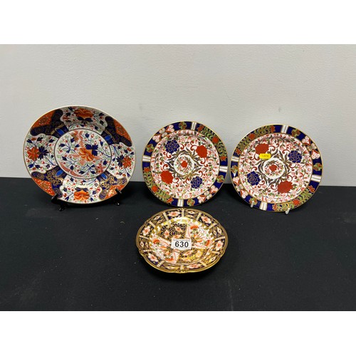 630 - 4 Crown derby plates