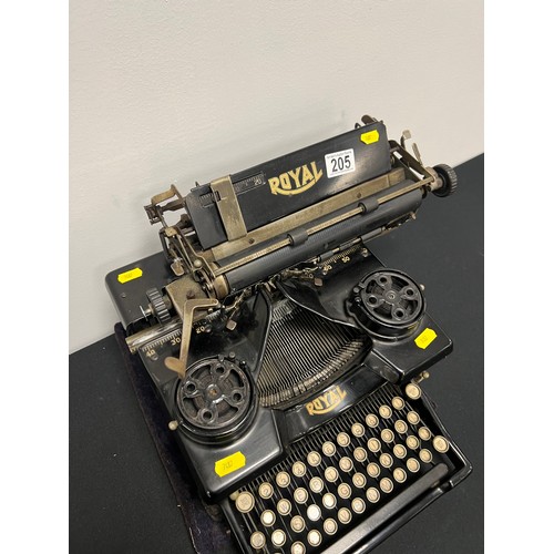 205 - Victorian royal typwriter