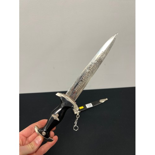 125 - German SS Dagger & sheath