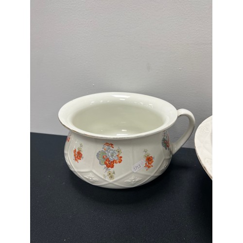 91 - Vintage jug & bowl + potty