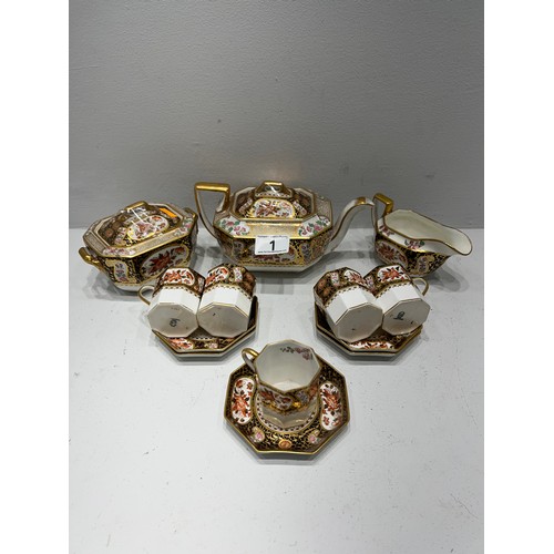 1 - Victorian wedgwood tea set missing 1 cup & saucer