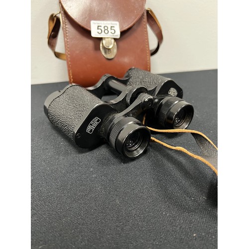 585 - Carl Zeiss 8 x 30 binoculars I- Leather case