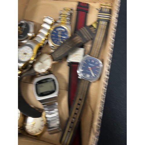 532 - Box watches