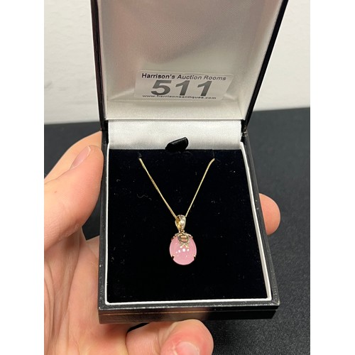 511 - 9ct Gold pink jade pendant & necklace