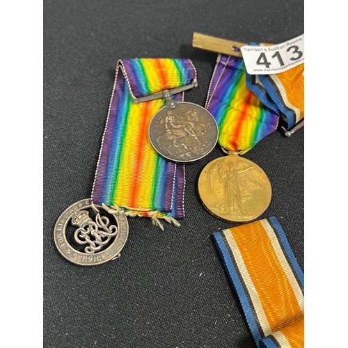 413 - 3 WW1 Military medals on bar 4643 S.J.T . H. Porter North D fus + cap badge + 1914/18 medal 77281 PT... 