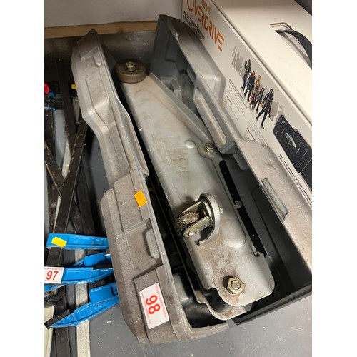 98 - Trolley jack in case