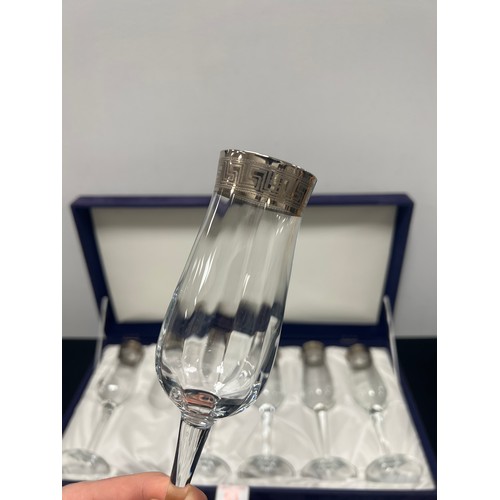 63 - Set 6 Italian glasses in presentation box