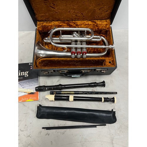 1005 - Trumpet in case besson westminster malta + 3 Vintage tin whistle + 2 recorders