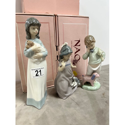 21 - 3 Nao figures boxed