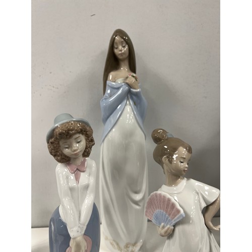 51 - 3 Nao by Lladro figures