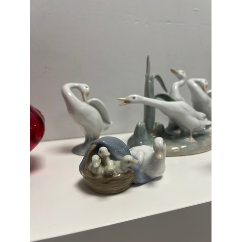 68 - Collection Lladro geese