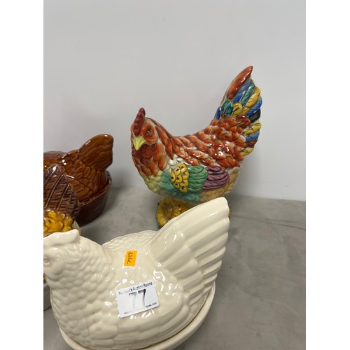 77 - 4 Vintage hen egg holders