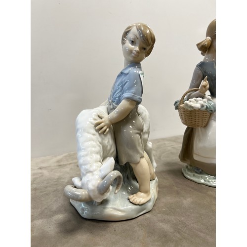 57 - 3 Lladro figurines