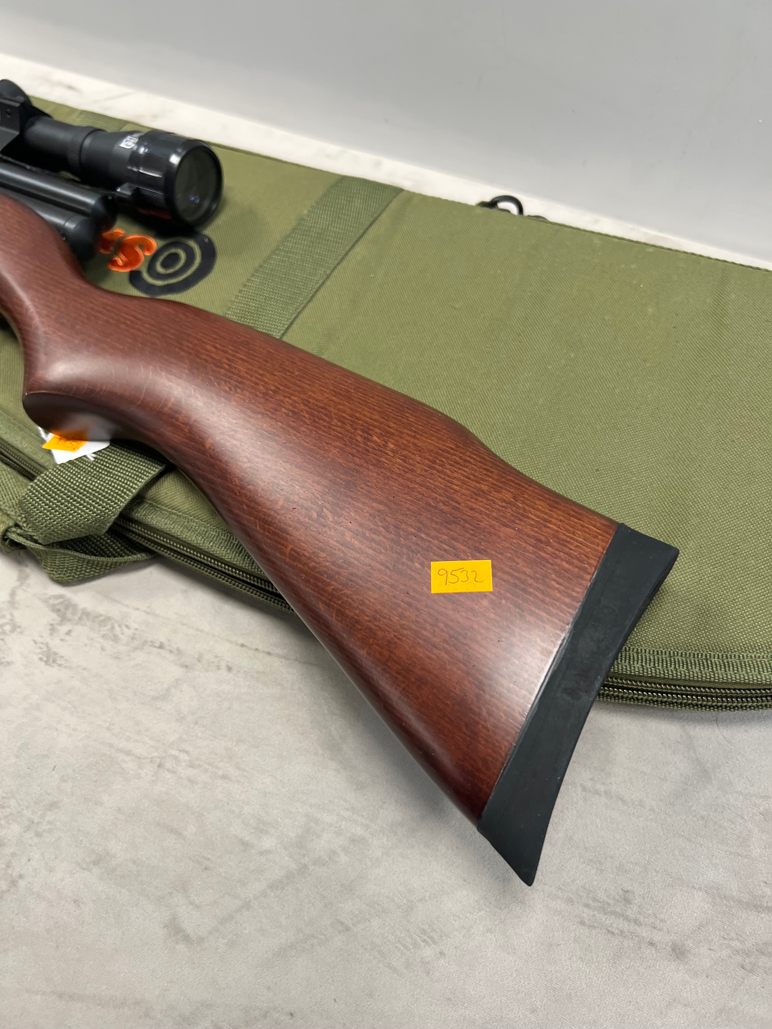 SMK X S78 CO2-177 Air rifle with scopein Bag