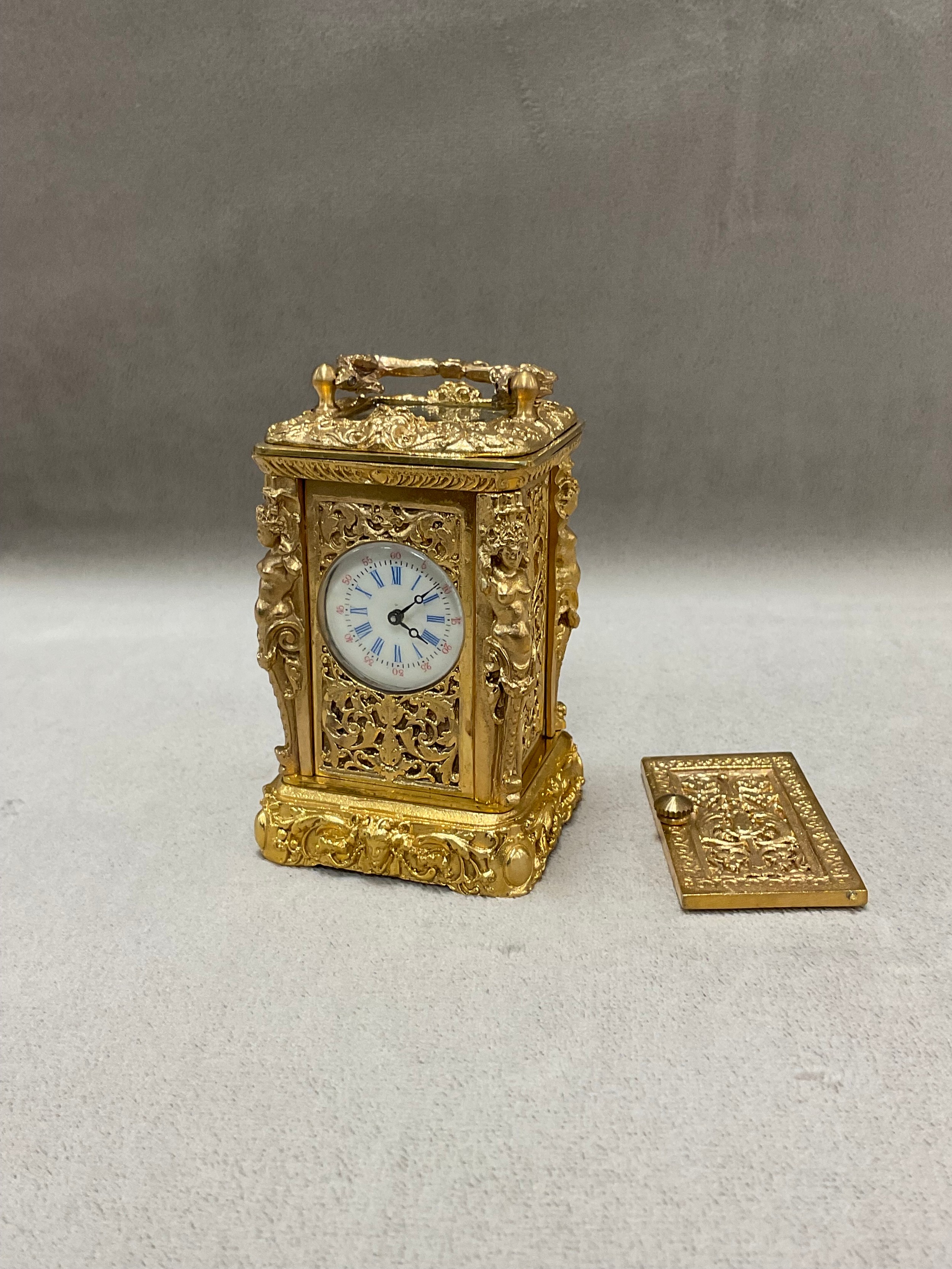 Filigree Case mini clock