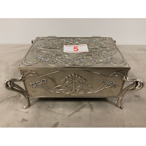 Lot 5         