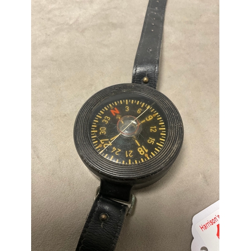 World War II German Luftwaffe air crew arm band compass model AK39