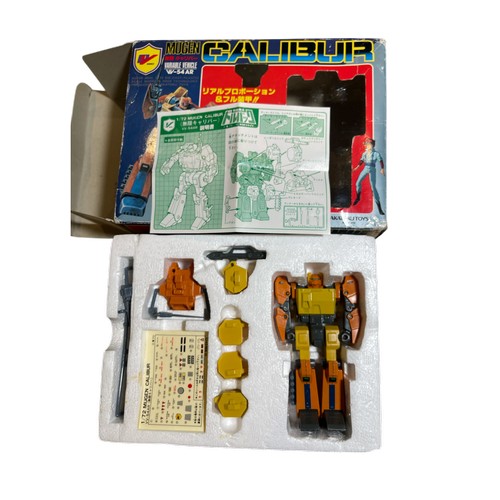 82 - A Vintage Takatoku Toys 1/72 scale Mugen Galibuir /Calibur Vv-54AR mecha armour robot warrior anime ... 