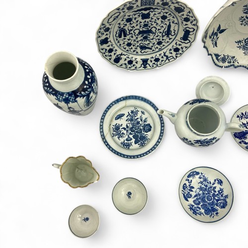 14 - A collection of first period Worcester Blue and White Porcelain, the group includes a plate with 'Hu... 