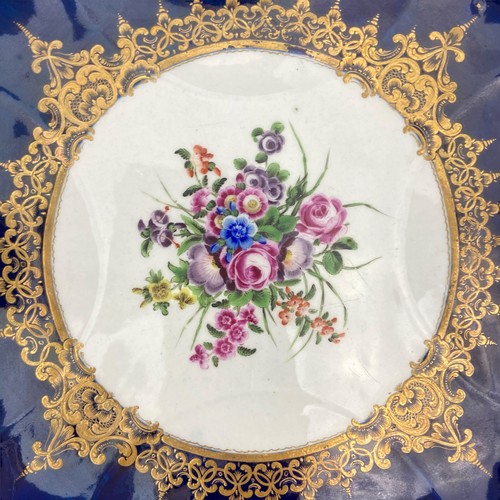 8 - A Worcester Porcelain 'wet blue' dessert dish c. 1775, with scalloped rim and painted bouquet decora... 