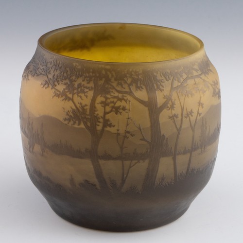 68 - A 1920s Art Nouveau d'Argental cameo vase, with moulded 'D'ARGENTAL' mark and description 'Les trois... 