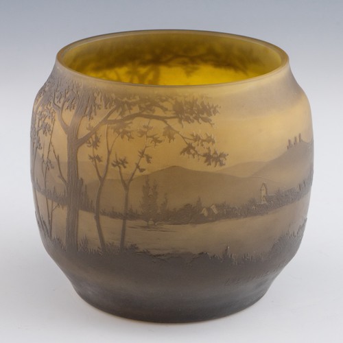 68 - A 1920s Art Nouveau d'Argental cameo vase, with moulded 'D'ARGENTAL' mark and description 'Les trois... 