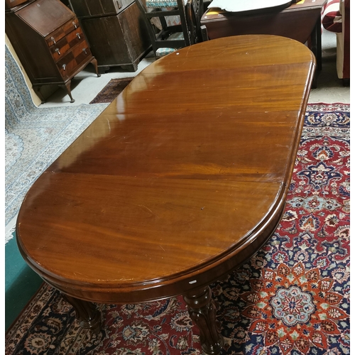 102 - Oval End Extendable Mahogany Victorian Style Dining/ Boardroom Table, with 2 additional/removable le... 