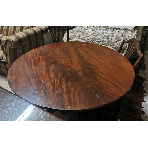 616 - WMIV Circular Flame Mahogany Dining Table, 122cm (4ft) dia, on a later pod and 4 legged base