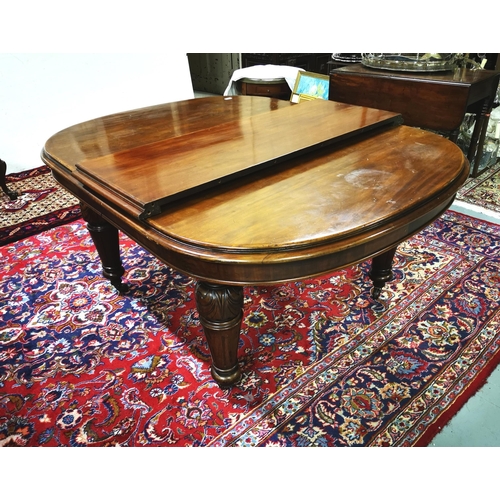 76 - Victorian Mahogany Dining Room Table, with oval ends, on 4 bulbous turned legs, very good condition,... 