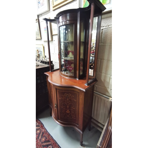 104 - Edw. Mahogany Display Cabinet, inlaid with floral design satinwood, with a curved glass upper door (... 