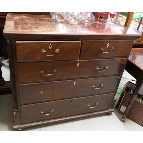 107 - Georgian Mahogany Chest of 5 drawers, brass drop handles, on bun feet, 1.1m wide (for restoration)