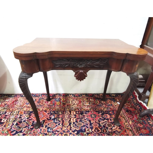 116 - 19thC Continental Mahogany Tea Table, carved tops to the cabriole legs, shell and floral designs to ... 