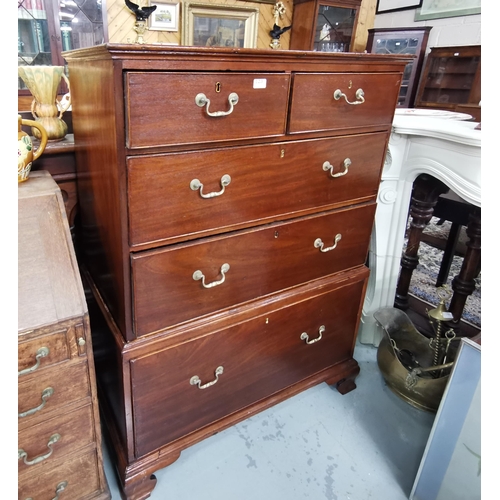 123 - Georgian Mahogany Chest on Chest, featuring 4 drawers above a deep bottom drawer, varnished, 1.37cmW... 