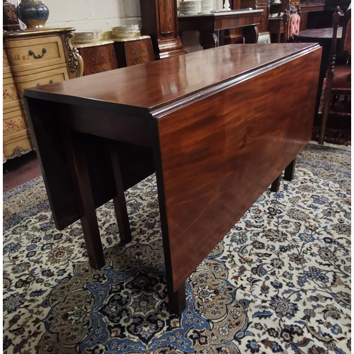 133 - 19thC Mahogany Drop Leaf Table, with rectangular shaped leaves, nice colour mahogany, square legs, 1... 