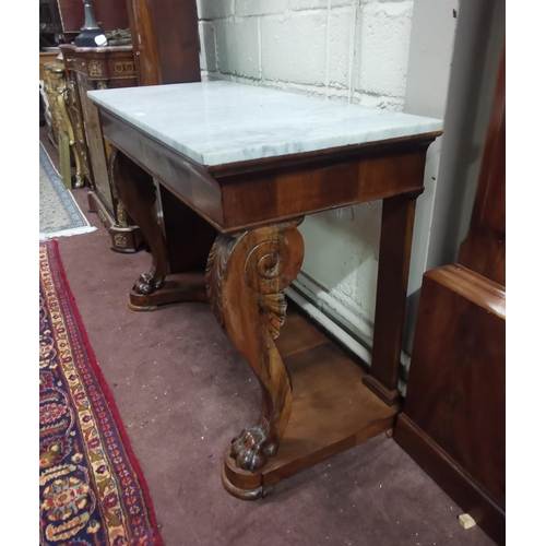 139 - English Mahogany WMIV period Console Table with acanthus decorated legs and paw feet and a rectangul... 