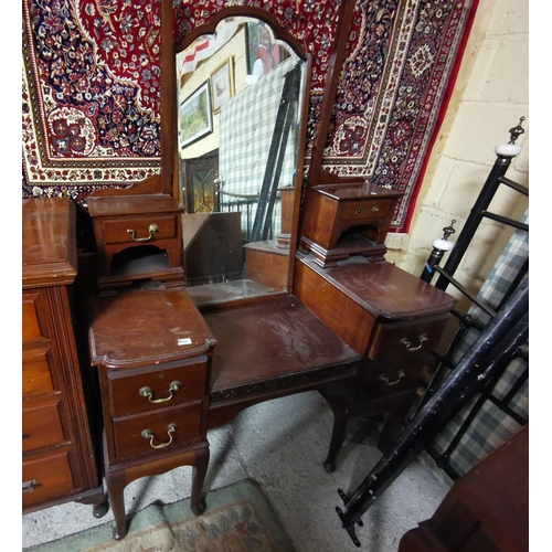 395 - Mahogany Dressing Table with swivel mirror back (hinge missing), drawers on either side, 122cmW x 55... 